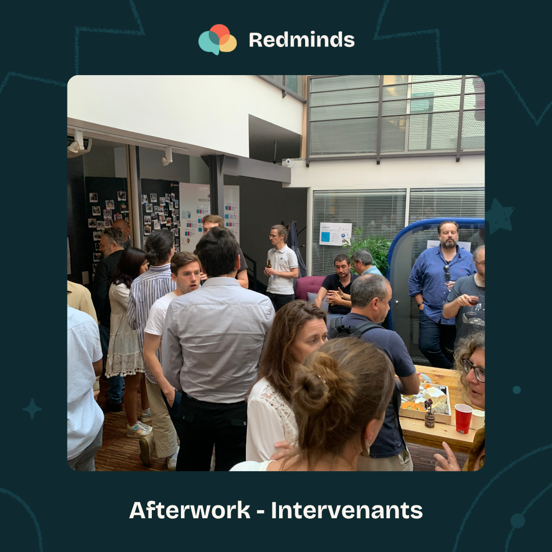 Des intervenants Redminds réunis autour d'un after work organisé dans nos locaux parisiens.